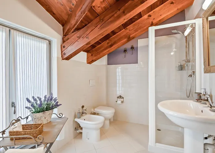 La Collina Degli Ulivi 4* ラ・スペツィア